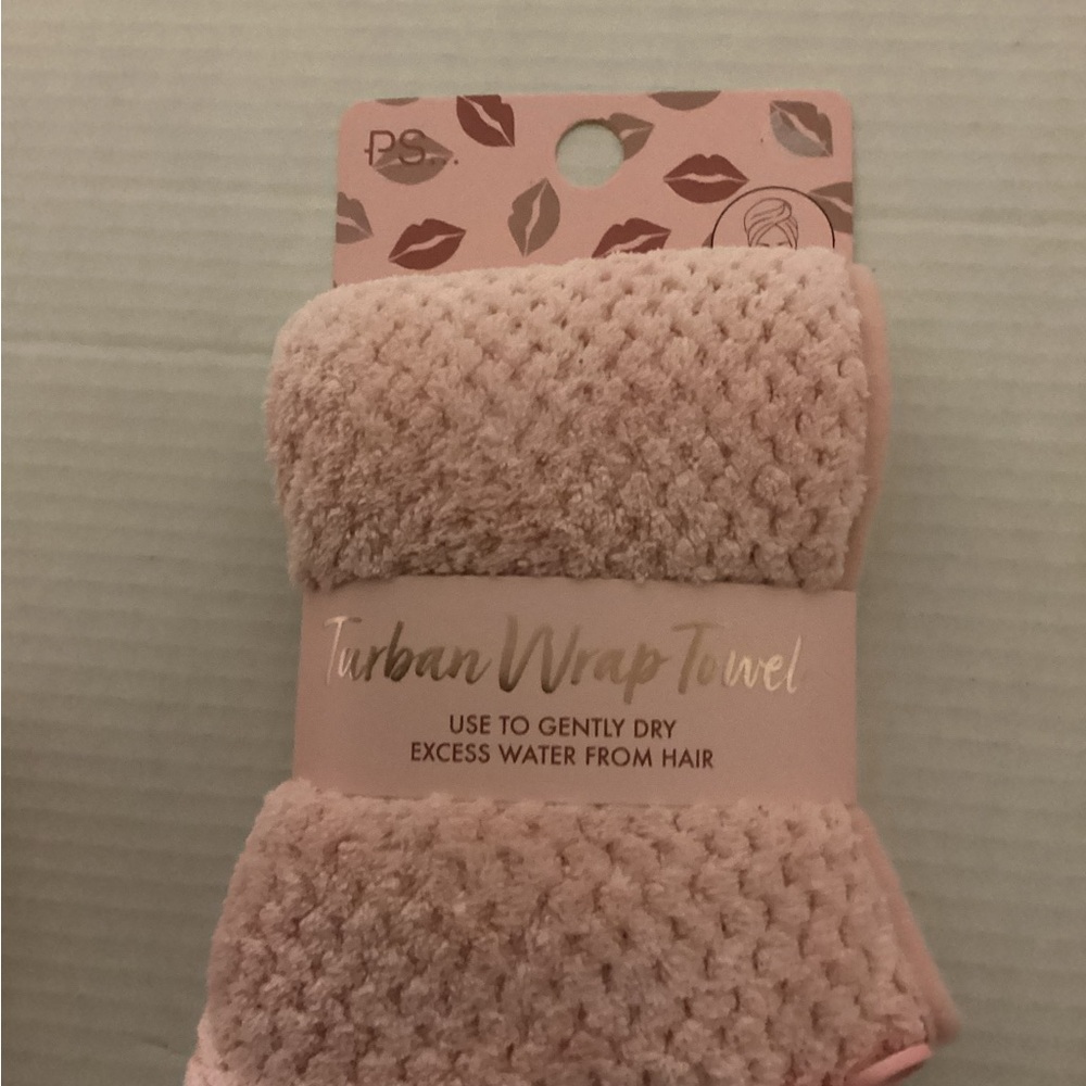 NWT wrap towel Estée Lauder makeup bag & 2 Peppermint & Pine Lotions Bundle - Picture 3 of 8
